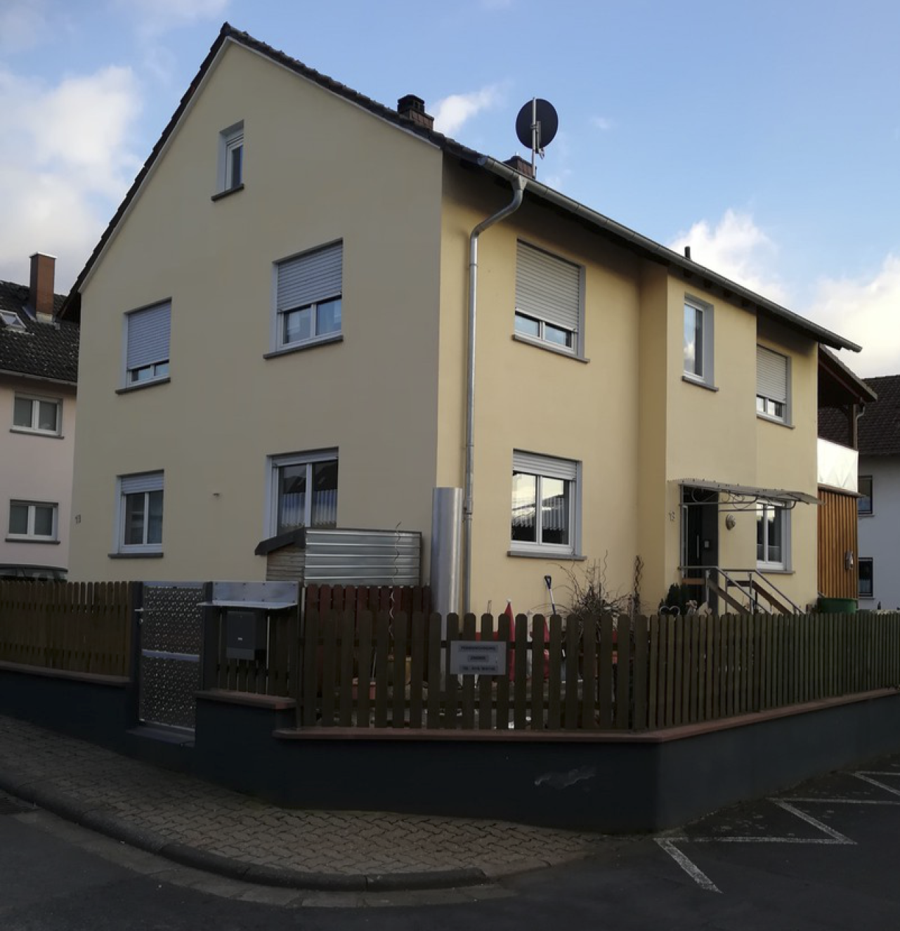 Haus mit Sicht auf Eingang